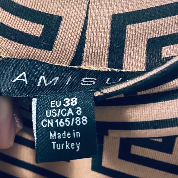 🏃🏽‍♀️ 2 for $25🏃‍♀️ brown dress with a pattern - Picture 4 of 6